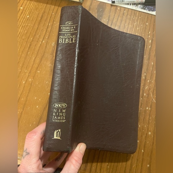 Holy Bible 2009 - Picture 1 of 7